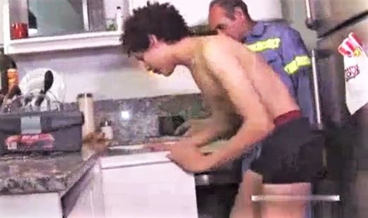 Plumber fuck 18 when parents out